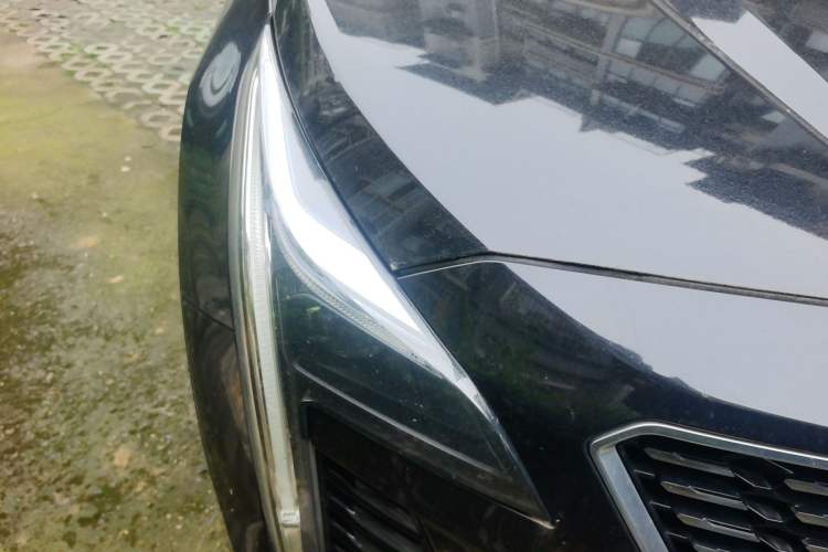 Used Cadillac XT4 2018 28T Two-Wheel Drive Leading Version
