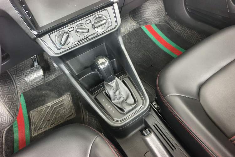 Used Volkswagen Santana 2021 1.5L Automatic Fashion Edition Gear Lever