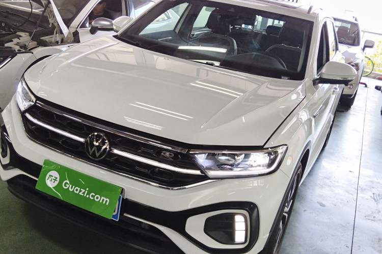 Used Volkswagen T-ROC 2025 Facelifted 300TSI DSG Two-Wheel-Drive Chen Guang Edition