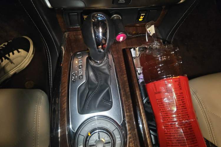 Used Nissan Patrol  Gear Lever