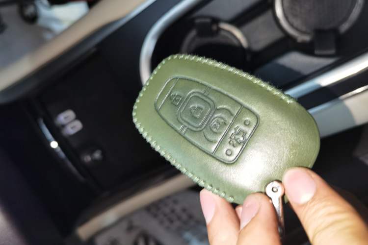 Used Lincoln MKC 2019 2.0T Two-Wheel Drive Zunya Version China VI Standard
