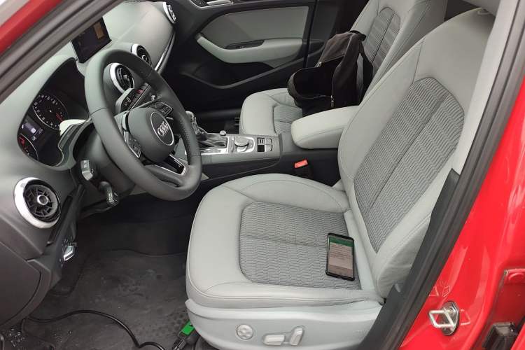 Used Audi A3 2020 Sportback 35 TFSI Fashion Edition China VI Emission Standard Left Front Seat