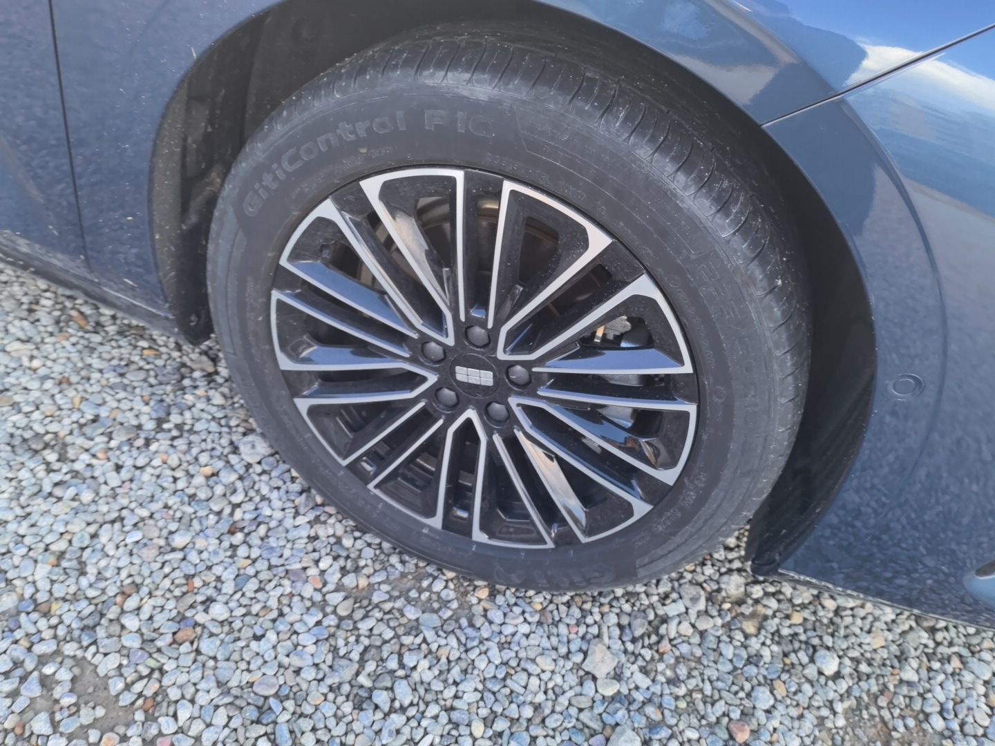Geely Galaxy 8 2025 130km EM-i Prestige Edition — снимка 8