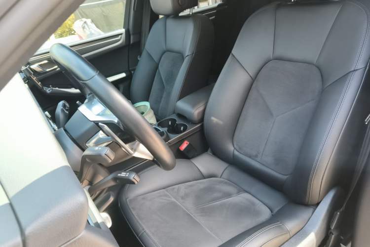 Used Porsche Macan 2020 Macan 2.0T Left Front Seat