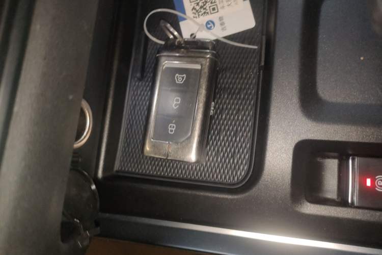 Used 212 T01 2025 2.0T Changfeng