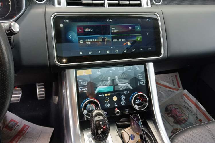 Used Land Rover Range Sport 2017 3.0 SC V6 HSE DYNAMIC Audio And AC Panel