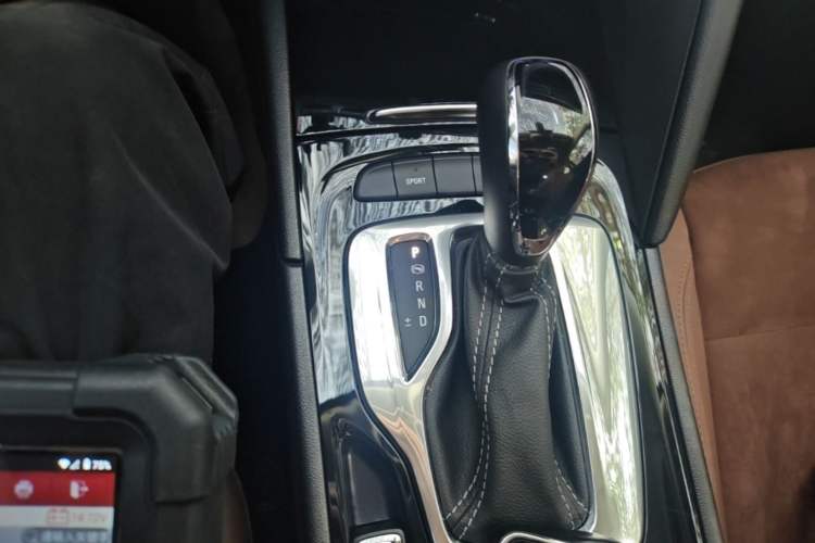 Used Buick Regal 2019 20T Elite Version China VI Standard