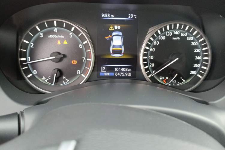 Used Infiniti Q50L 2018 2.0T Comfort Edition China V Standard Odometer Close Up