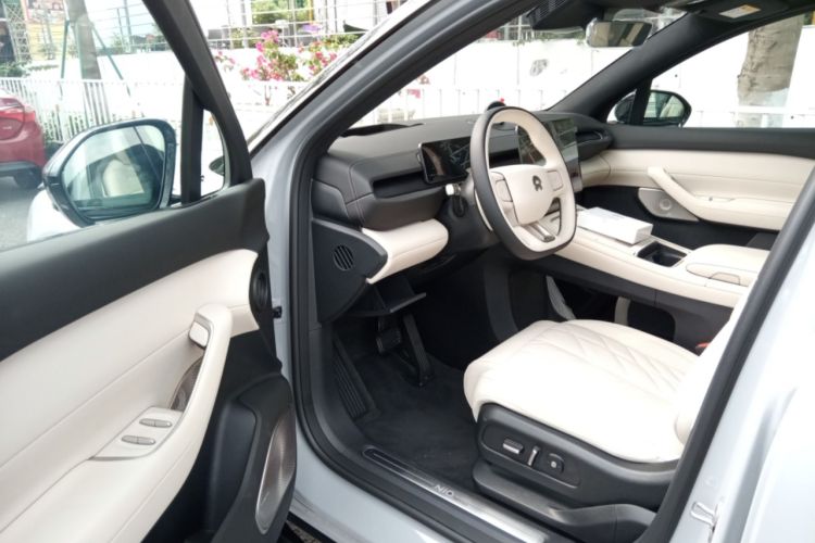 Used Nio ES6 2025 75 kWh Driver Seat