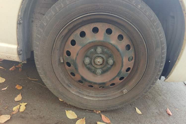 Used Suzuki Alto 2013 1.0L Manual Comfort Version Right Front Wheel Hub