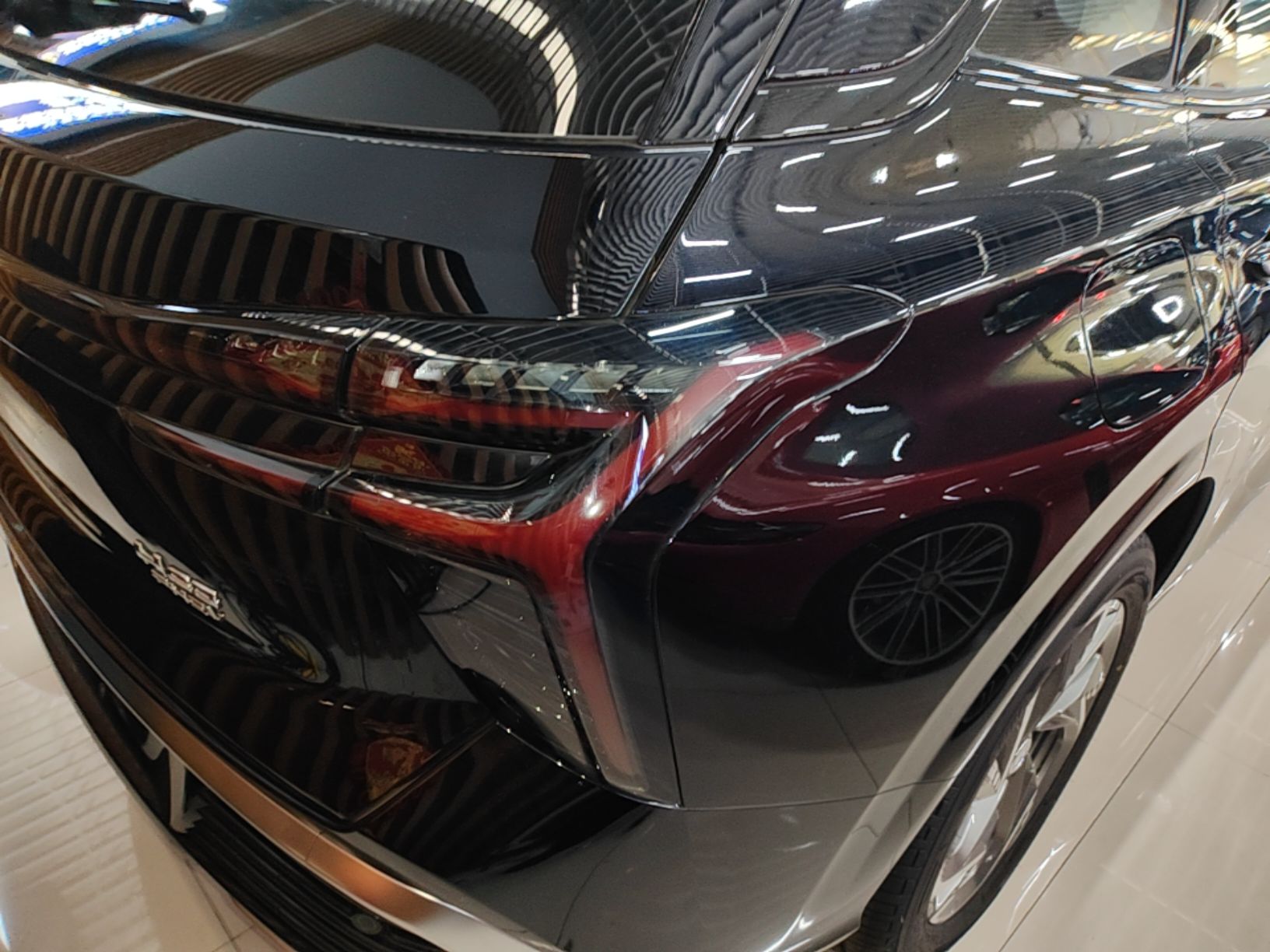 Hongqi HS3 PHEV 2024 PHEV 115km Jingwei Edition — снимка 9