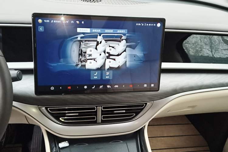 Used Denza D9 2024 DM-i 1050 Luxury Model Audio And AC Panel