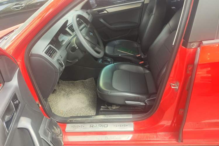 Used Skoda Rapid Spaceback 2014 1.6L Automatic Enjoyment Edition
