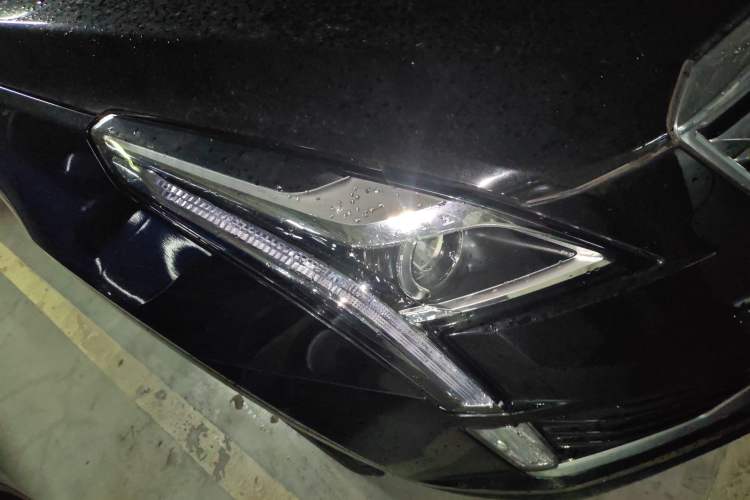 Used Cadillac XT5 2018 25T Luxury Model