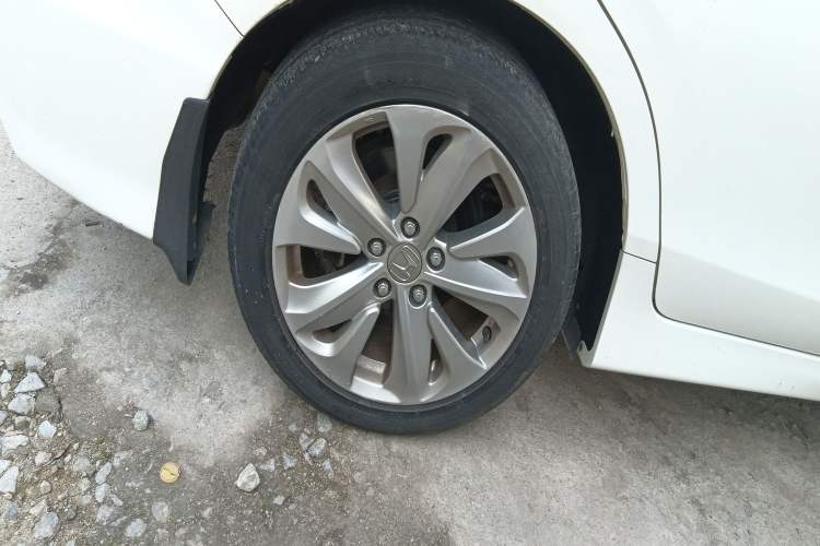 Used Honda Jade 2017 1.8L automatic Comfort version 5 seats
