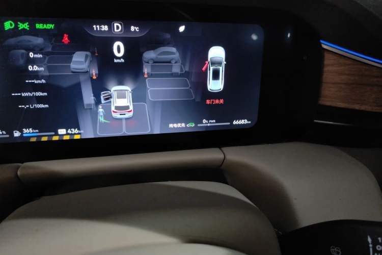 Used Hima AITO M7 2024 1.5T Intelligent Drive 4x4 Max Edition 6 Seats Odometer Close Up