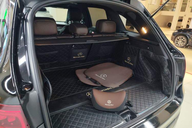 Used Mercedes-Benz GLC 2022 Second Facelift GLC 260 L 4MATIC Dynamic Edition Trunk