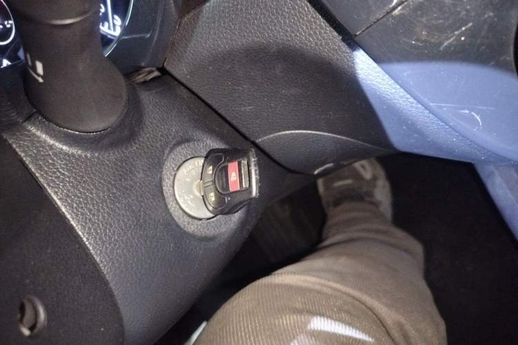 Used Nissan Tiida 2011 1.6L CVT Comfort Model Vehicle Key