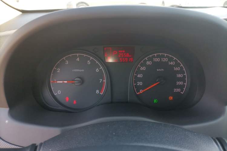 Used Hyundai Verna (older generation) 2014 1.4L Automatic Smart GLS Instrument Cluster