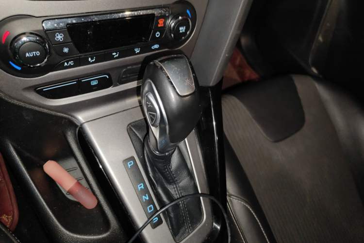 Used Ford Focus 2012 Sedan 1.6L Automatic Fashion Edition
