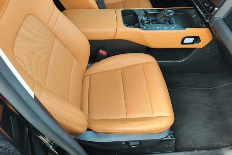 Used Haval Raptor New Energy 2024 Hi4 145 Cross-Over Edition Right Front Seat