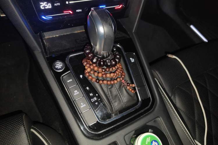 Used Volkswagen Magotan GTE Plug-in Hybrid 2020 GTE Luxury Model Gear Lever