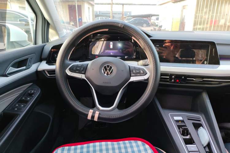 Used Volkswagen Golf 2024 280TSI DSG Pro Enjoyment Edition
