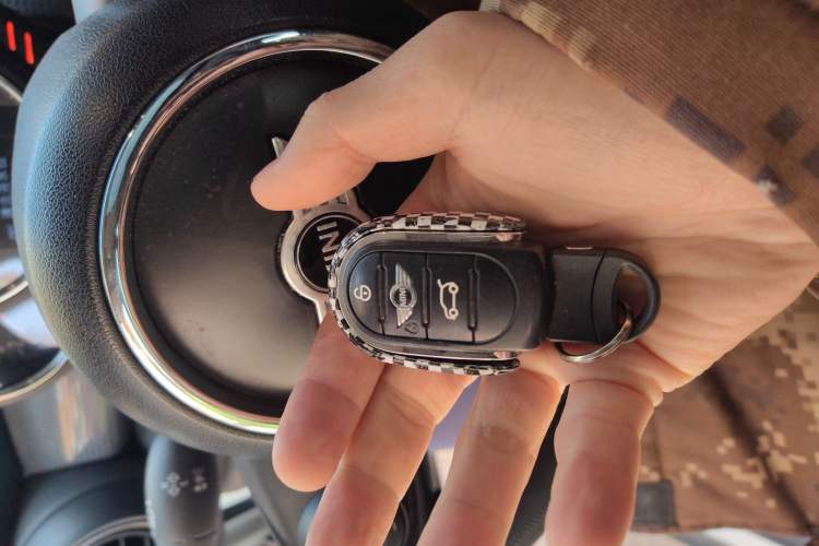 Used MINI MINI 2016 1.5T COOPER Five-Door Edition