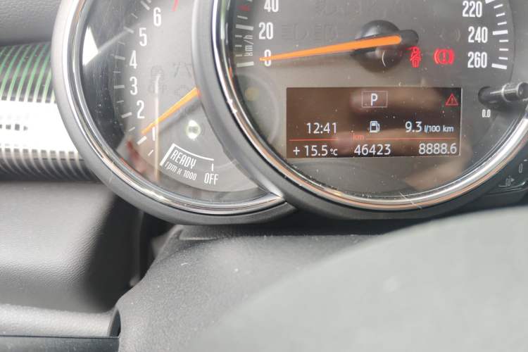 Used MINI 2019 1.5T COOPER 60th Anniversary Edition Odometer Close Up