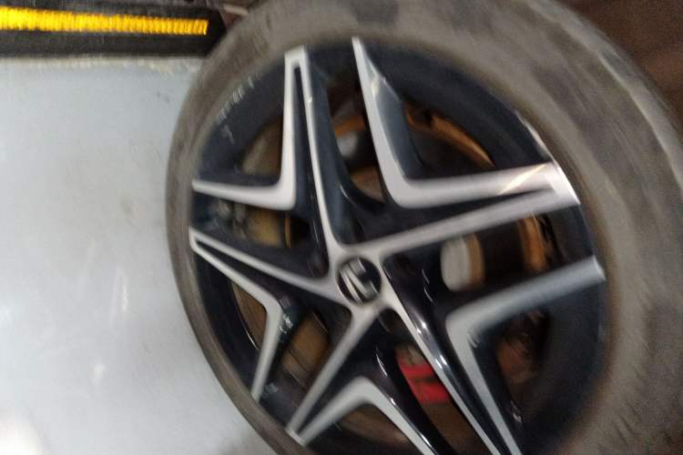 Used Rising F7 2023 Performance Pro Edition Right Rear Wheel Hub