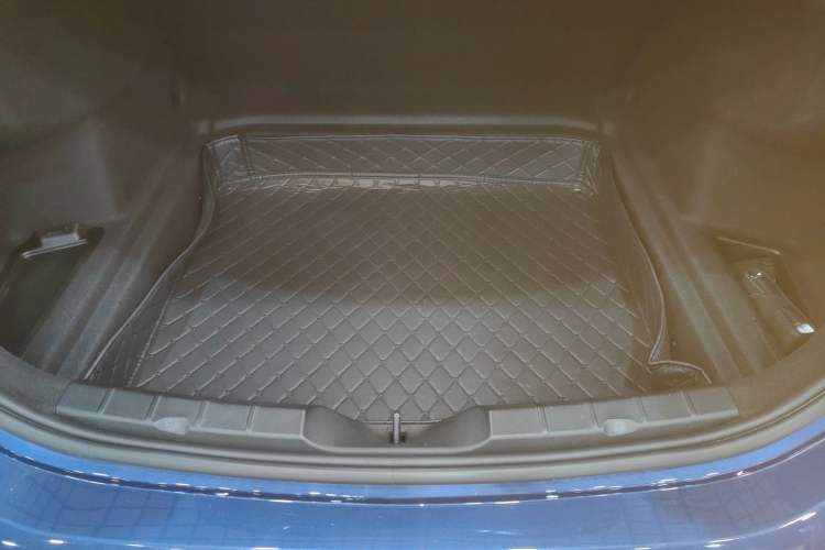 Used BMW 1 Series 2022 125i M Sport Night Edition Trunk