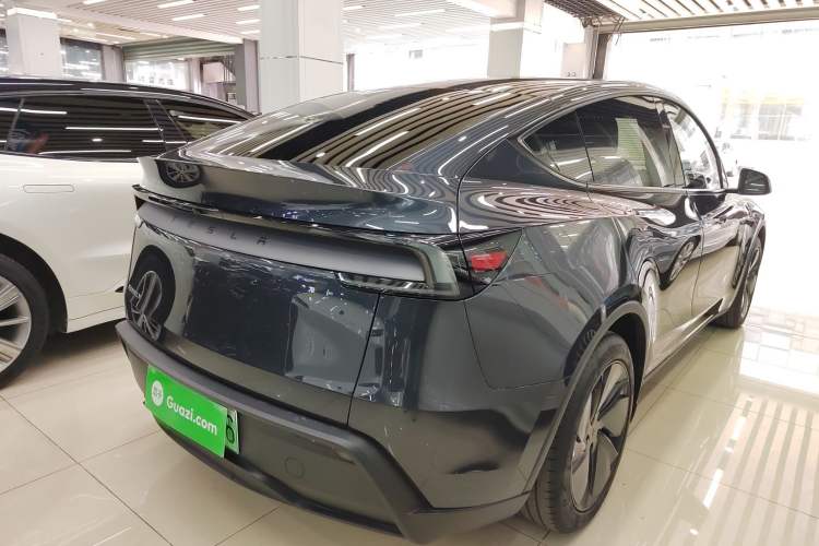 Used Tesla Model Y 2025 Rear-Wheel-Drive Version

