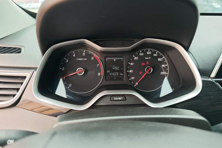 Used Baojun 310 2017 1.5L Manual Fashion Model