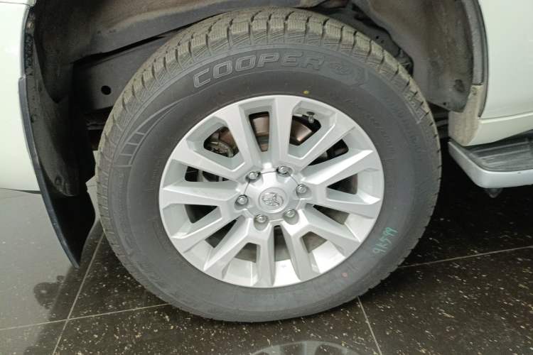 Used Toyota Prado 2017 2.7L Parallel Import
