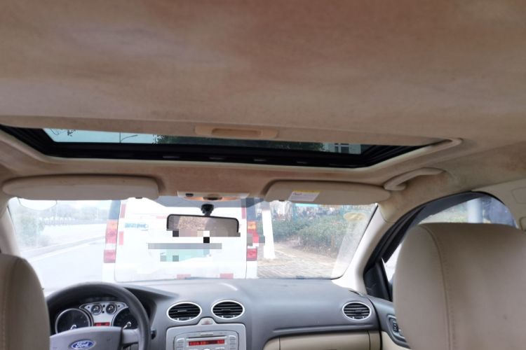 Used Ford Focus 2011 Sedan 1.8L Automatic Fashion Edition
