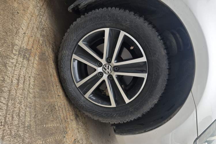 Used Volkswagen Bora 2013 1.6L Manual Fashion Edition
