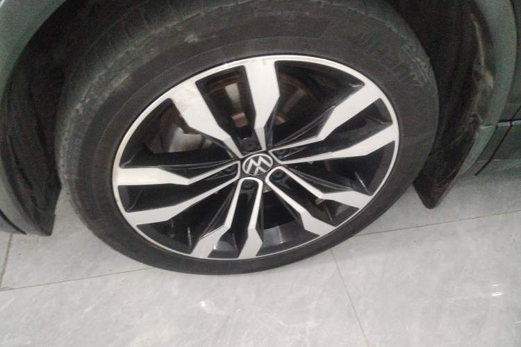 Used Volkswagen Tiguan L 2021 330TSI Automatic Two-Wheel Drive R-Line Enhanced Edition