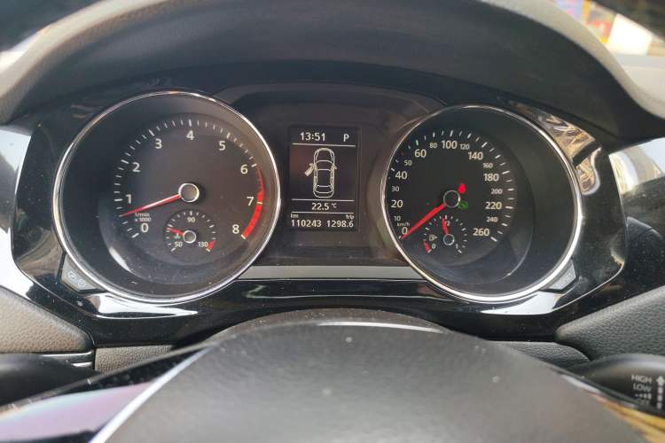 Used Volkswagen Sagitar 2015 230TSI Automatic Luxury Model
