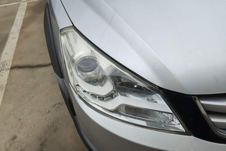 Used Dongfeng Aeolus H30 2013 CROSS 1.6L Manual Luxury Model
