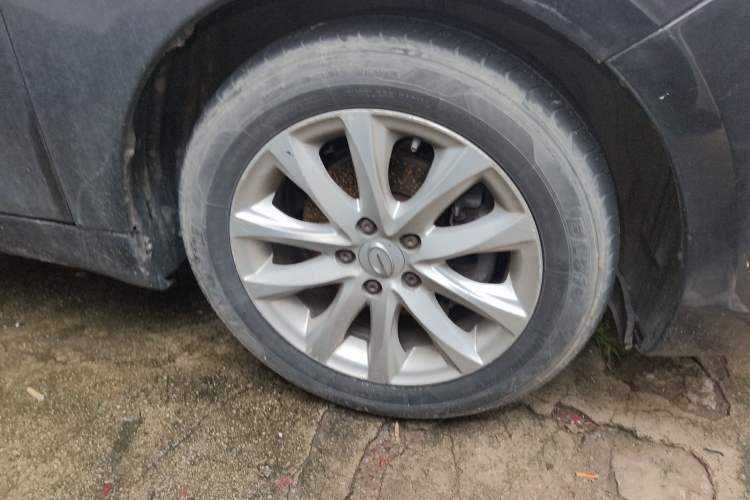 Used GAC Trumpchi GA5 2013 2.0L Automatic Elite Edition