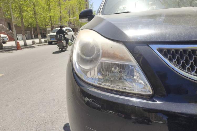 Used Hyundai Veracruz 2012 3.8L Comfort Edition Right Front Headlight