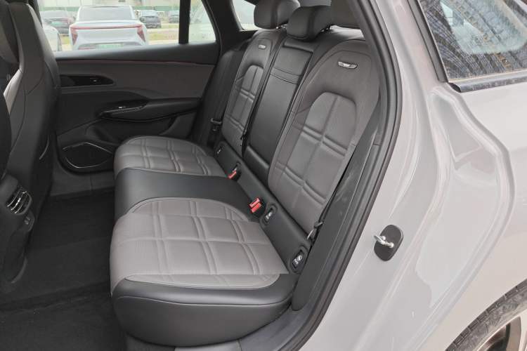 Used Hongqi EH7 2024 690 Pro Left Rear Seat