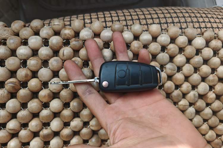 Used BYD F3 2013 1.5L Manual Comfort Model CNG Vehicle Key