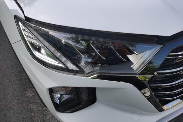 Used Hyundai Tucson 2020 280TGDi Two-Wheel-Drive GLS Fashion Edition China VI Standard Right Front Headlight