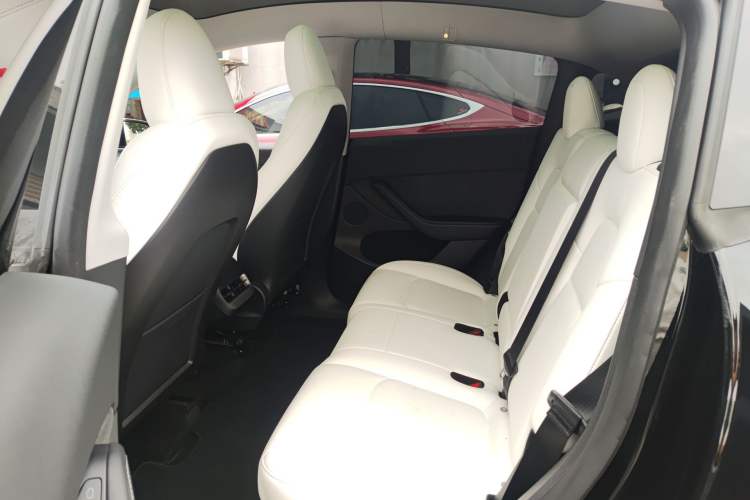 Used Tesla Model Y 2023 Long-Range All-Wheel-Drive Version