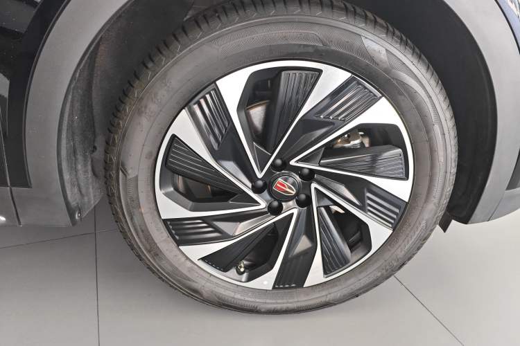 Used Hongqi HS7 PHEV 2024 2.0T PHEV Four-Wheel Drive Flagship Edition 6 Seats Right Rear Wheel Hub