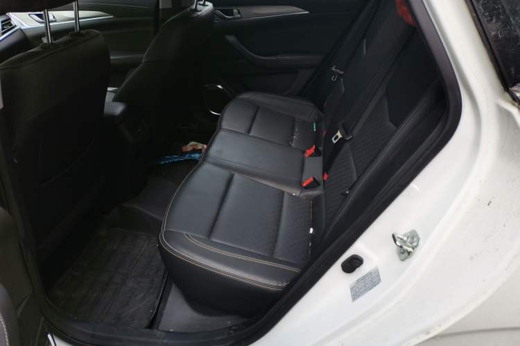 Used CHANGAN Eado 2019 1.6L GDI Manual Value Edition China VI Standard
