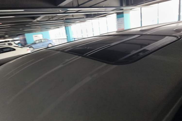 Used SsangYong Rodius 2014 2.0T Diesel Two-Wheel Drive Luxury Navigation Edition
