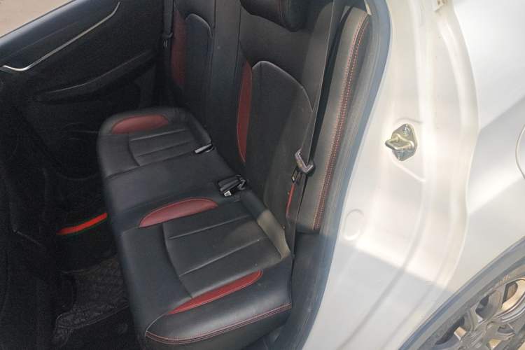 Used Geely Auto Vision X3 2021 PRO 1.5L CVT Deluxe Model
