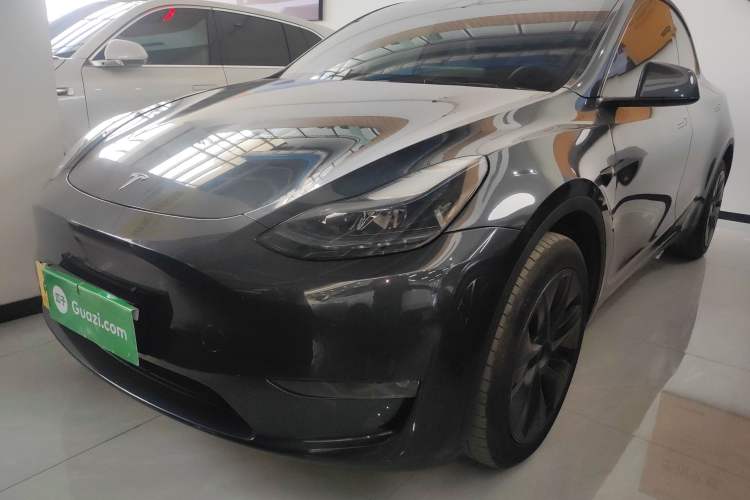 Used Tesla Model Y 2024 Long-Range All-Wheel-Drive Version